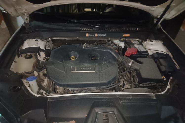 Used Lincoln MKZ 2018 2.0T Premium Edition Engine Bay