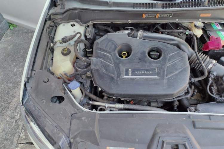 Used Lincoln MKZ 2018 2.0T Zunyue Edition Engine Bay Right