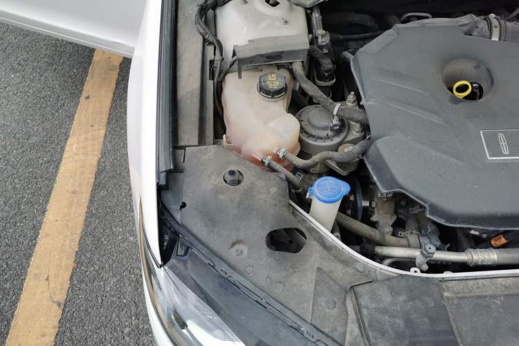 Used Lincoln MKZ 2018 2.0T Zunyue Edition Engine Bay Right