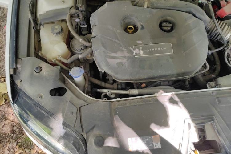 Used Lincoln MKZ 2018 2.0T Premium Edition Engine Bay Right