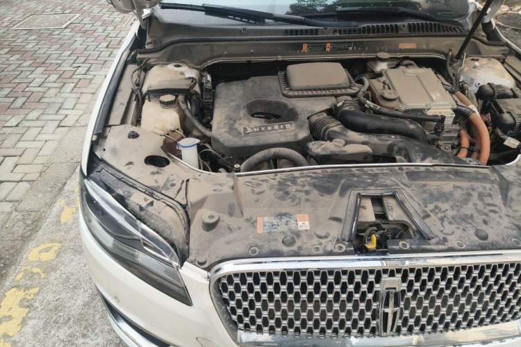 Used Lincoln MKZ 2018 2.0H Hybrid Deluxe Edition Engine Bay Right