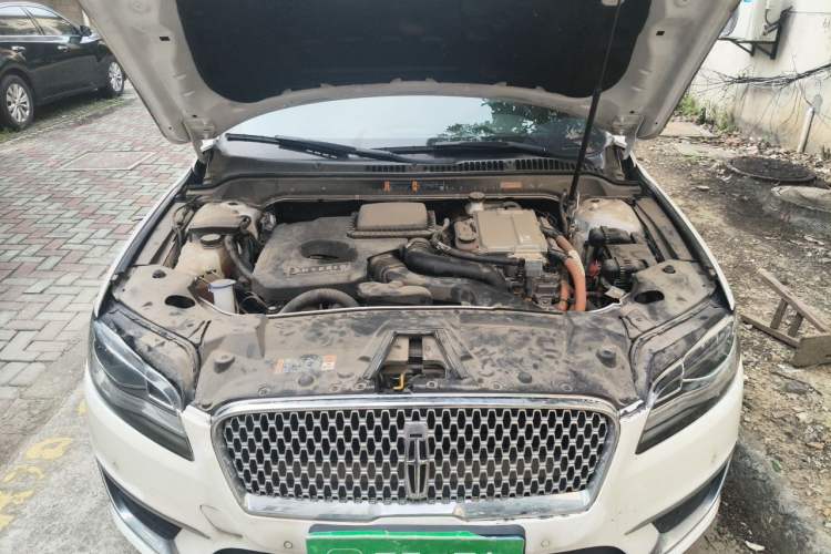 Used Lincoln MKZ 2018 2.0H Hybrid Deluxe Edition Engine Bay
