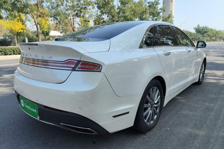 Used Lincoln MKZ 2018 2.0T Premium Edition Exterior 3