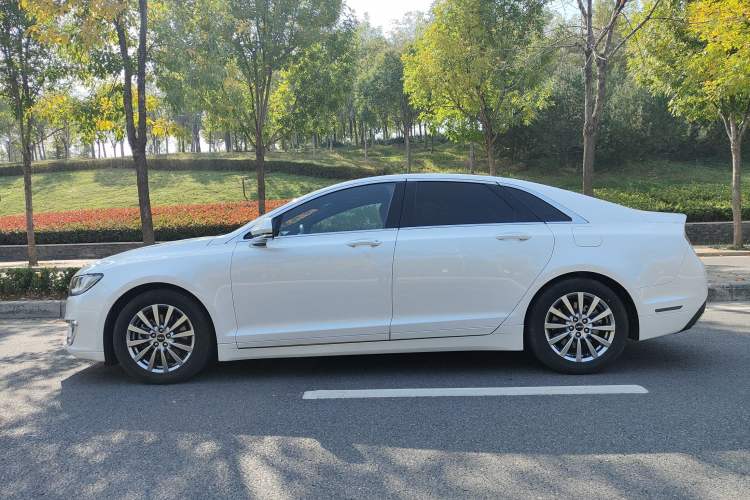 Used Lincoln MKZ 2018 2.0T Premium Edition Exterior 5