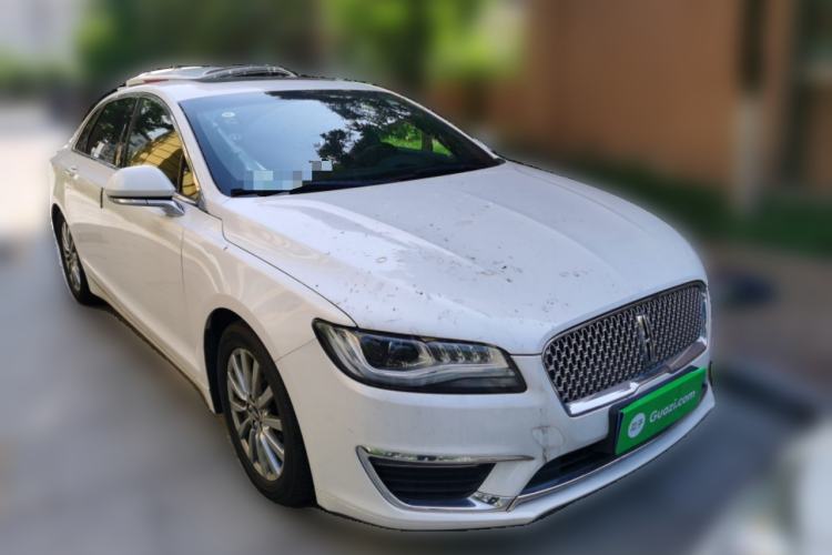 Used Lincoln MKZ 2018 2.0T Premium Edition Front Right 45 Deg