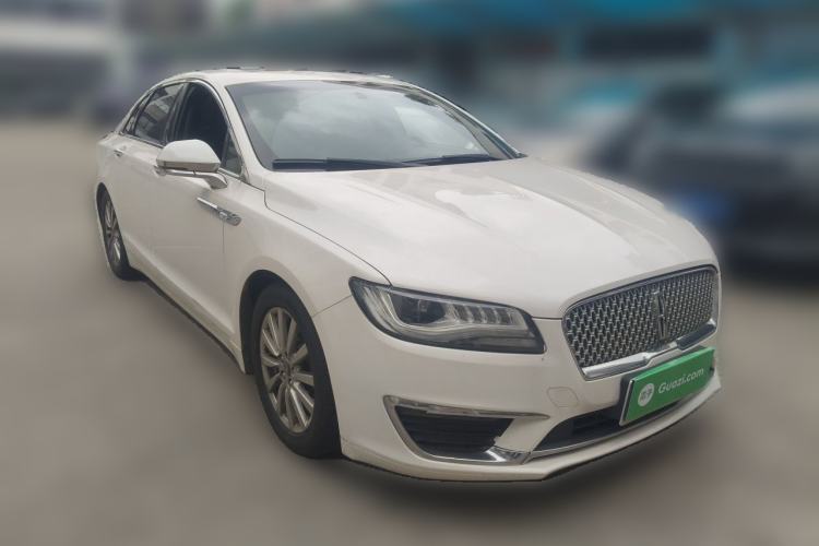 Used Lincoln MKZ 2018 2.0T Premium Edition Front Right 45 Deg