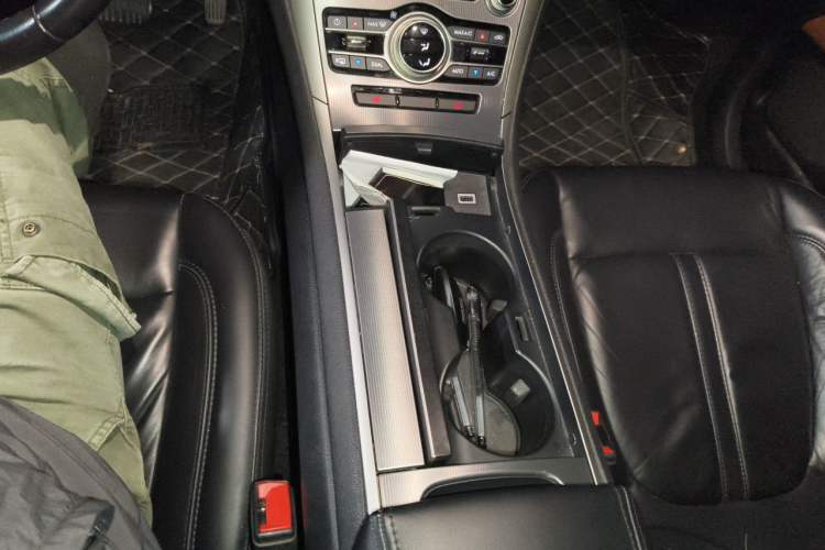 Used Lincoln MKZ 2018 2.0T Premium Edition Gear Lever