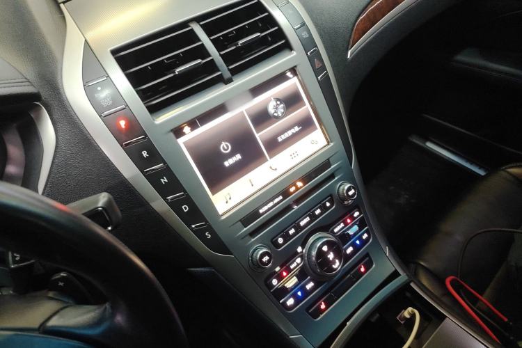 Used Lincoln MKZ 2018 2.0T Premium Edition Gear Lever