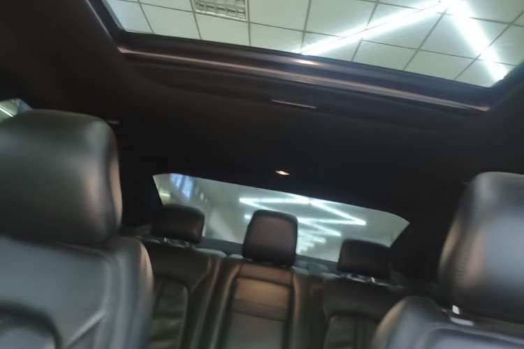 Used Lincoln MKZ 2018 2.0T Premium Edition Headliner