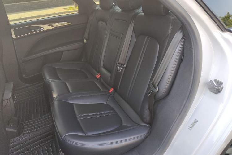 Used Lincoln MKZ 2018 2.0T Premium Edition Interior 1