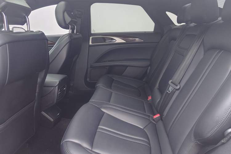 Used Lincoln MKZ 2018 2.0T Premium Edition Interior 2