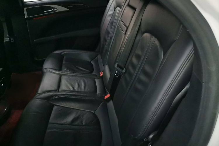 Used Lincoln MKZ 2018 2.0T Premium Edition Interior 3