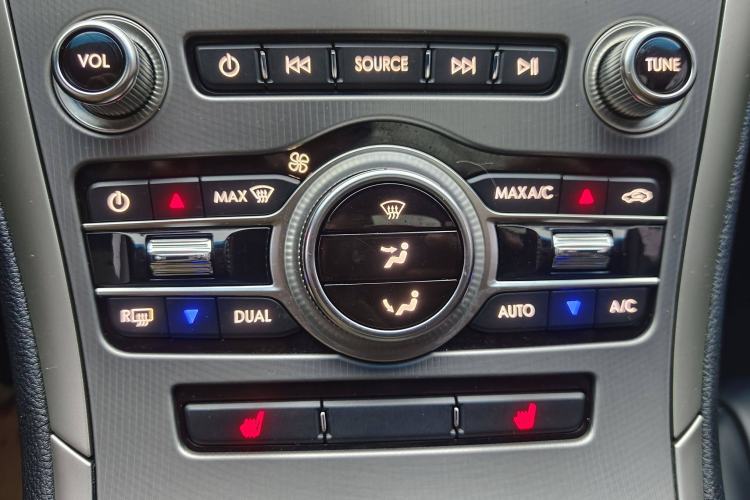 Used Lincoln MKZ 2018 2.0T Premium Edition Interior 4