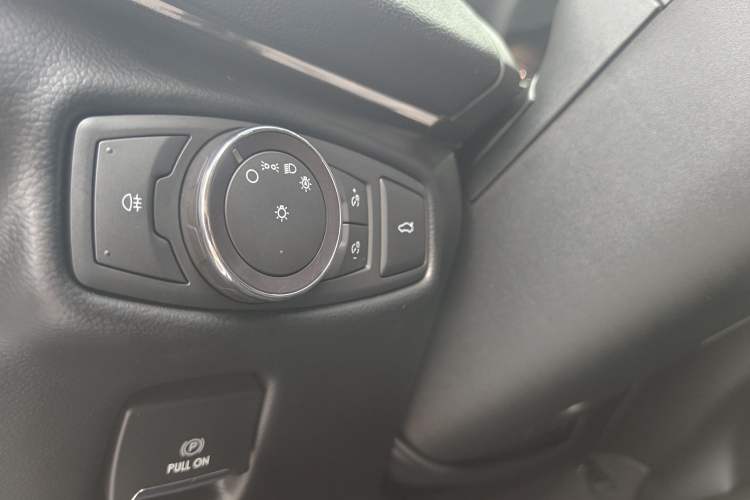 Used Lincoln MKZ 2018 2.0T Premium Edition Interior 6