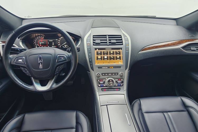 Used Lincoln MKZ 2018 2.0T Premium Edition Interior 7