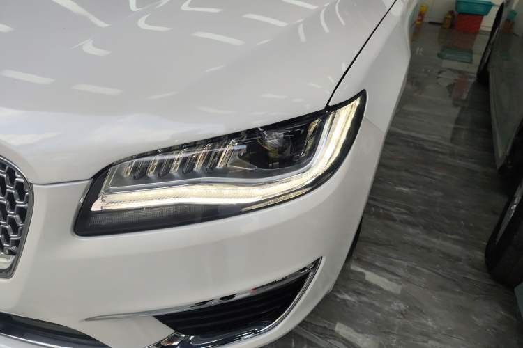 Used Lincoln MKZ 2018 2.0T Premium Edition Left Front Headlight