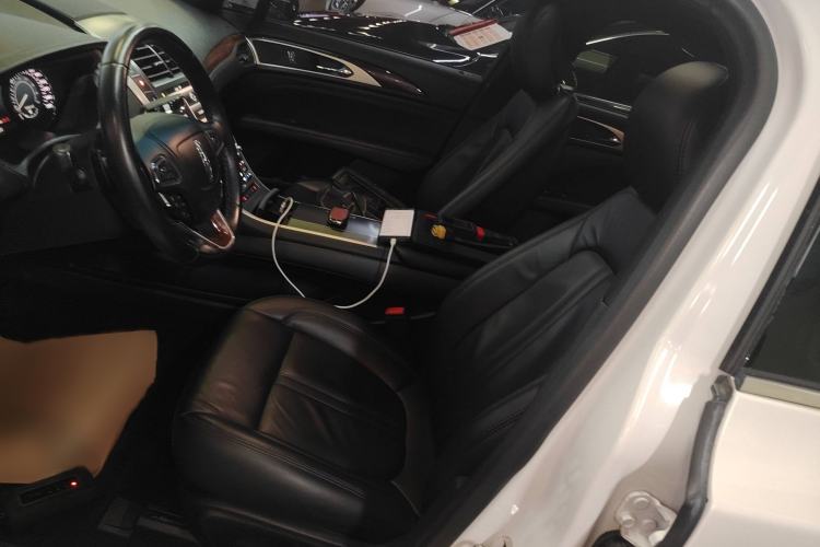 Used Lincoln MKZ 2018 2.0T Premium Edition Left Front Seat
