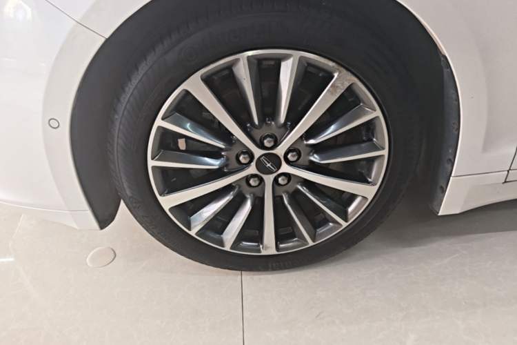 Used Lincoln MKZ 2018 2.0T Luxury Edition Left Front Wheel Hub