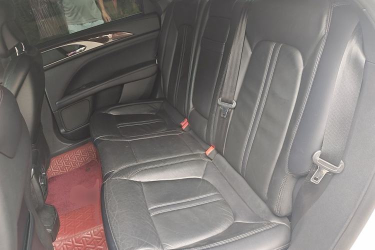 Used Lincoln MKZ 2018 2.0T Premium Edition Left Rear Seat