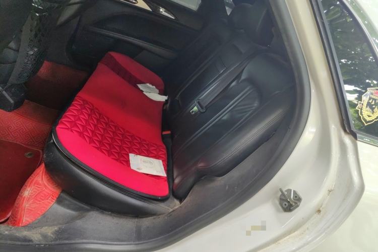 Used Lincoln MKZ 2018 2.0T Premium Edition Left Rear Seat