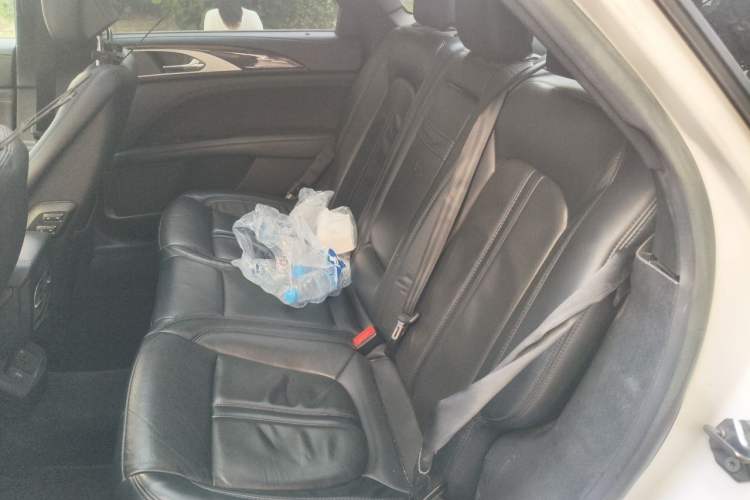 Used Lincoln MKZ 2018 2.0H Hybrid Deluxe Edition Left Rear Seat