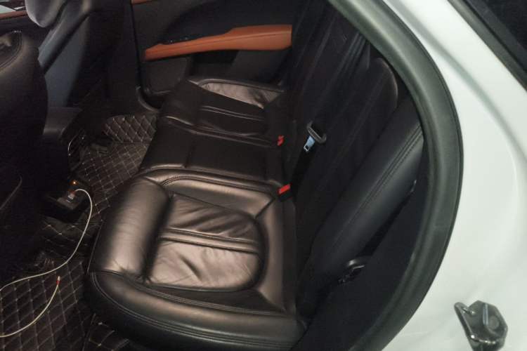 Used Lincoln MKZ 2018 2.0T Premium Edition Left Rear Seat