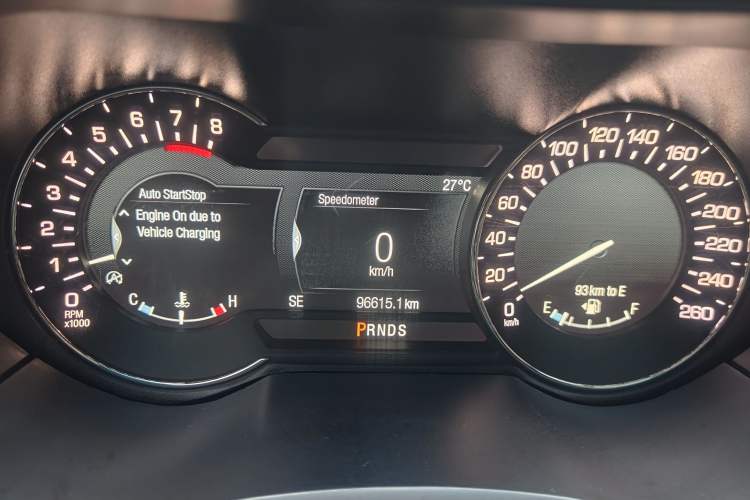 Used Lincoln MKZ 2018 2.0T Premium Edition Odometer Close Up