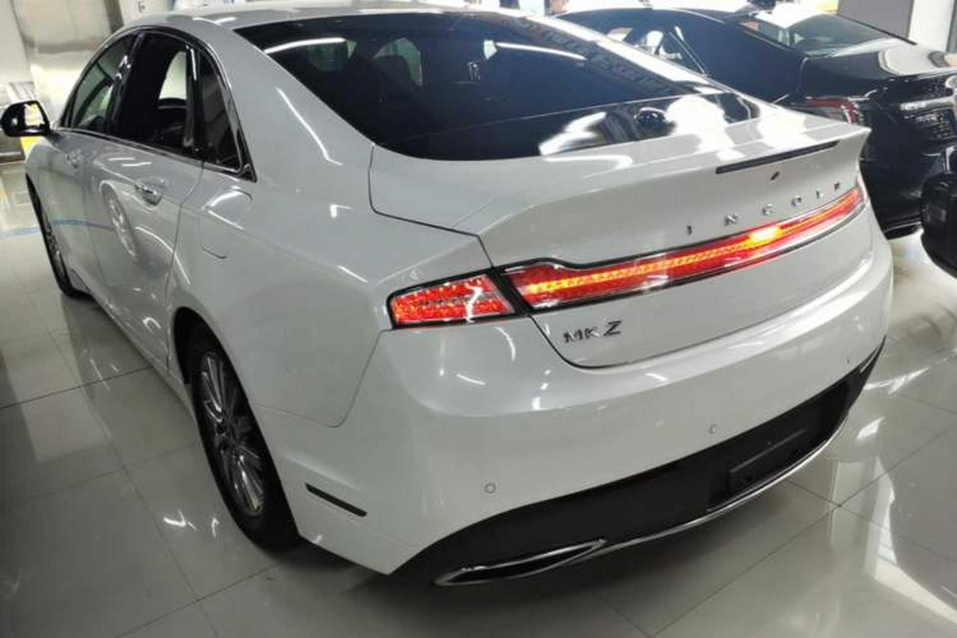 Used Lincoln MKZ 2018 2.0T Premium Edition Rear Left 45 Deg