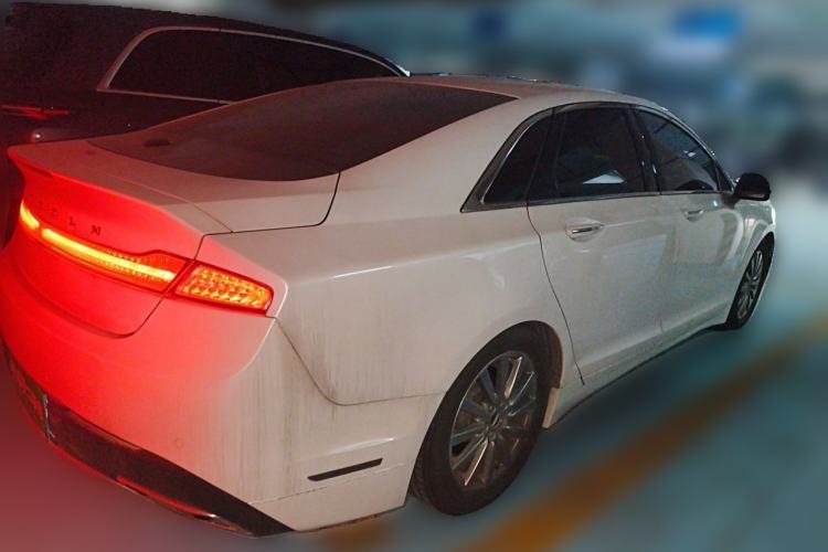 Used Lincoln MKZ 2018 2.0T Premium Edition Rear Right 45 Deg