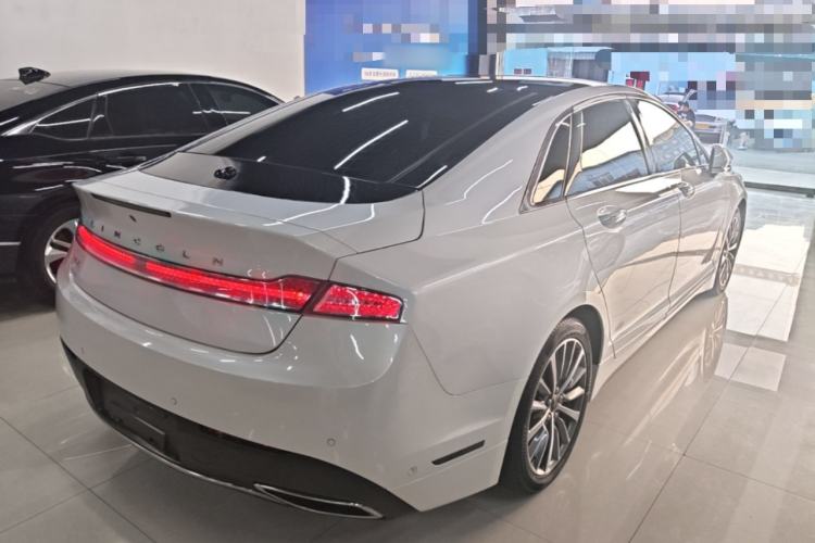Used Lincoln MKZ 2018 2.0T Luxury Edition Rear Right 45 Deg