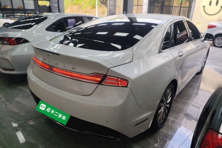 Used Lincoln MKZ 2018 2.0T Premium Edition Rear Right 45 Deg