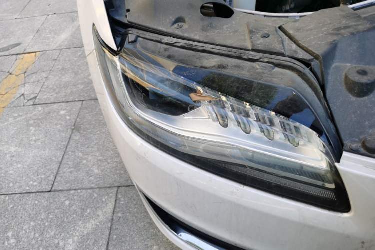 Used Lincoln MKZ 2018 2.0T Premium Edition Right Front Headlight