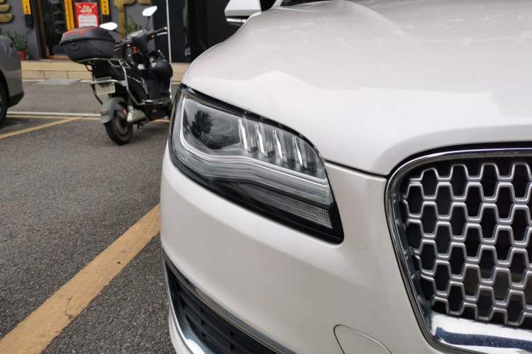 Used Lincoln MKZ 2018 2.0T Zunyue Edition Right Front Headlight