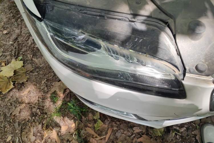 Used Lincoln MKZ 2018 2.0T Premium Edition Right Front Headlight