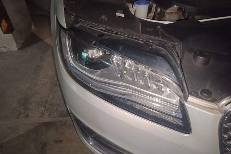 Used Lincoln MKZ 2018 2.0T Premium Edition Right Front Headlight