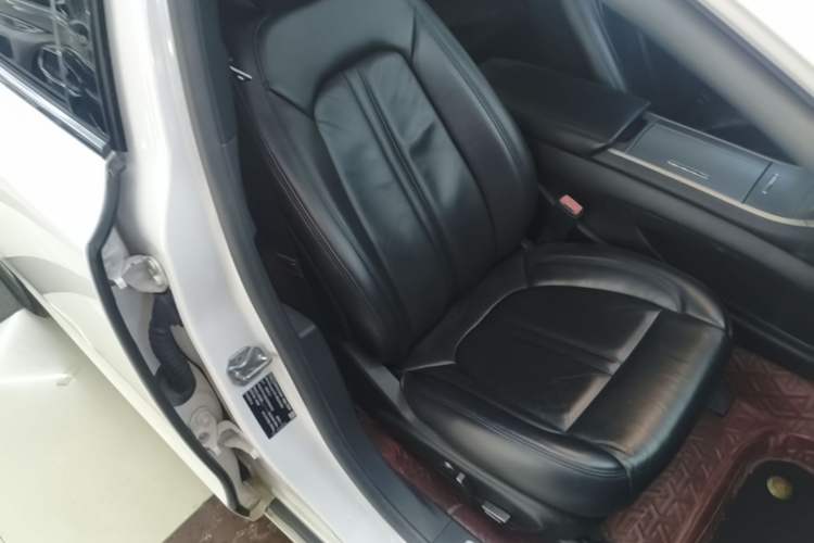 Used Lincoln MKZ 2018 2.0T Premium Edition Right Front Seat