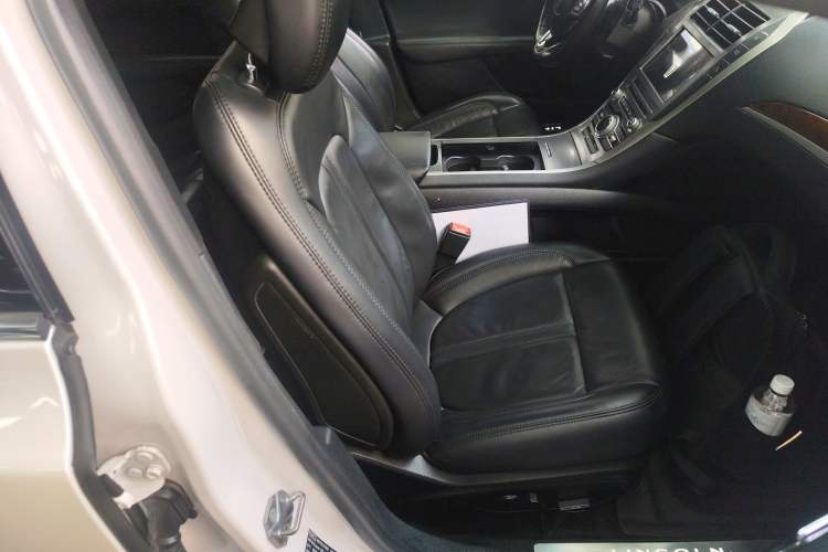 Used Lincoln MKZ 2018 2.0T Premium Edition Right Front Seat