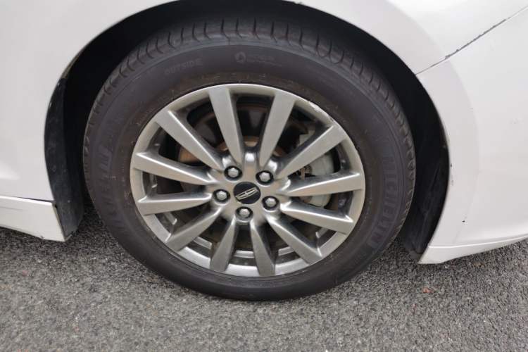 Used Lincoln MKZ 2018 2.0T Zunyue Edition Right Front Wheel Hub