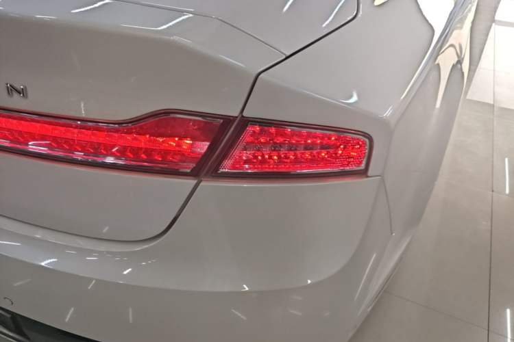 Used Lincoln MKZ 2018 2.0T Luxury Edition Right Rear Taillight