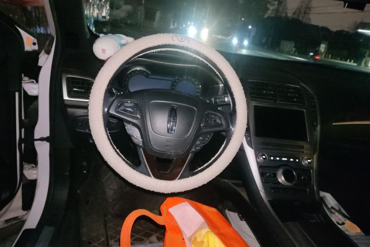 Used Lincoln MKZ 2018 2.0T Premium Edition Steering Wheel