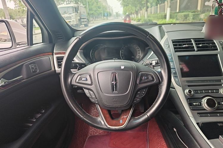 Used Lincoln MKZ 2018 2.0T Premium Edition Steering Wheel