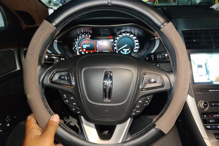 Used Lincoln MKZ 2018 2.0T Premium Edition Steering Wheel