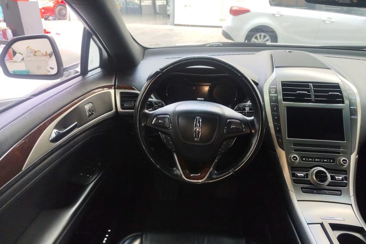 Used Lincoln MKZ 2018 2.0T Premium Edition Steering Wheel