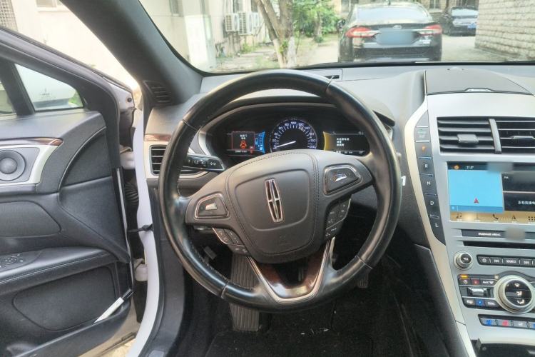 Used Lincoln MKZ 2018 2.0H Hybrid Deluxe Edition Steering Wheel
