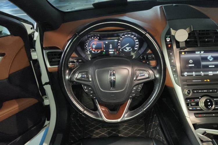 Used Lincoln MKZ 2018 2.0T Premium Edition Steering Wheel