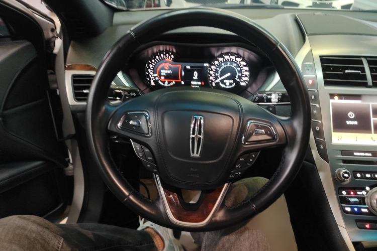 Used Lincoln MKZ 2018 2.0T Premium Edition Steering Wheel