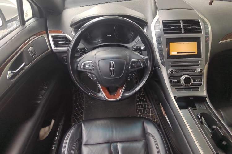 Used Lincoln MKZ 2018 2.0T Premium Edition Steering Wheel