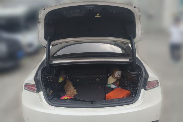 Used Lincoln MKZ 2018 2.0T Premium Edition Trunk
