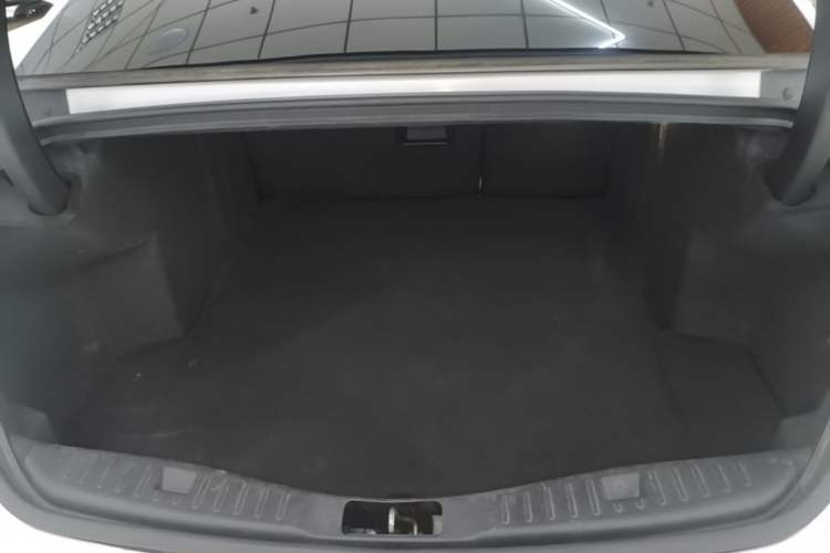 Used Lincoln MKZ 2018 2.0T Premium Edition Trunk