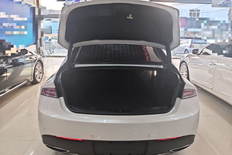 Used Lincoln MKZ 2018 2.0T Luxury Edition Trunk